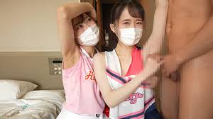 チアリーダーコスで脇コキと手コキをする日本人女子