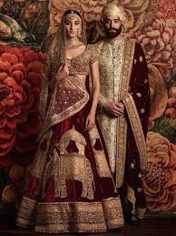 Ternyata pakaian india bukan hanya sari, dan di setiap dalam acara pernikahan, dhoti biasanya dikombinasikan dengan sherwani, yaitu semacam jubah atasan tetapi memilki motif dan corak yang lebih glamor. 15 Pakaian Pengantin Tradisional Dari Seluruh Dunia Fashion Fimela Com
