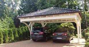 Ein Walmdach Carport Bietet Mehr Sicherheit Bei Ungunstigen Wetterbedingungen Carport Terrassendach Konfigurat Carport Designs Patio Roof Carport Makeover