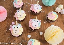 Regenbogen Einhorn Cupcakes Rezept Cupcakes Einhorn Cupcakes Kindergeburtstag Kuchen Einhorn