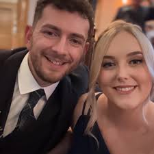 🎄 Christmas Cinnamon Apple and Cherry Sangria 🍏🍒 #### Ingredients: