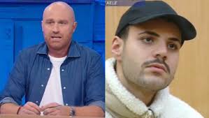 Sulla vita sentimentale di raffaele renda non si sa praticamente nulla, il giovane cantante infatti è particolarmente riservato su questa tematica. Amici 20 La Delusione Del Cantante Raffaele Non Convince Rudy Zerbi