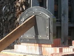 Ein Neuer Holzbackofen Entsteht Holzbackofen Pizzaofen Bauen Gartenofen