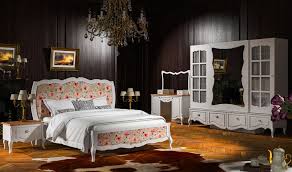 Romance Country Yatak Odasi Sicak Samimi Ve Mutevazi Anlayisi Benimseyenler Icin Tasarlanmis Model Http Www Yildizmob Ev Dekoru Mobilya Fikirleri Yatak Odasi