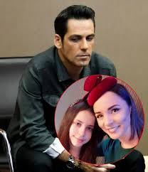 Deși a îmbrăcat un tricou extrem de larg, în fotografie se vede clar burtica de graviduță, iar urmăritorii ei au fost încântați să o vadă. È™tefan BÄƒnicÄƒ Jr DÄƒ Detalii Despre Cei Trei Copii Ai SÄƒi DezvÄƒluiri NeaÈ™teptate Despre MoÈ™tenitorii Lui