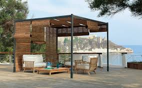 Einige praktische ablagemöglichkeiten in verschiedenen höhen machen zudem einen tisch überflüssig. Idealer Sonnenschutz Pergola Mit Rotierenden Lamellen Lifestyle Und Design