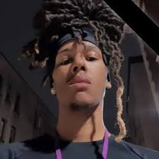 Gunna was just seen rolling through ATL with a literal MAYBACH convoy—17  strong! Fans are calling it the ultimate flex. But here's the tea ☕: this  might actually be the latest visuals