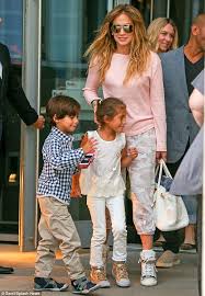 Jennifer Lopez And Love Rat Ex Casper Smart Are Taking A Vacation Jennifer Lopez Jenifer Lopez Fashion