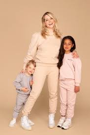 @chantaljanzen is vanaf nu ambassadeur van het prinses máxima centrum. C X Revive Revive Sportswear