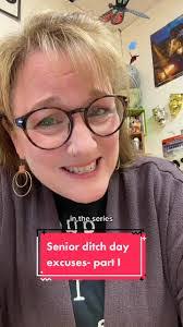 Lori Sprinkle's Instagram, Twitter & Facebook