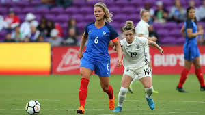 Officier qui commande un navire de commerce. Tout Savoir Sur Amandine Henry Capitaine De L Equipe De France Feminine De Foot Cnews