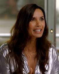 Karin Milton's Instagram, Twitter & Facebook