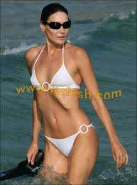 תוצאת תמונה עבור عربيات بالمايوه