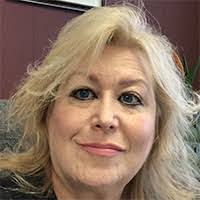 Elizabeth Mcgoldrick's Instagram, Twitter & Facebook