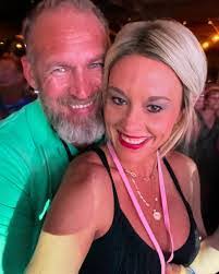 Shauna Metcalf's Instagram, Twitter & Facebook