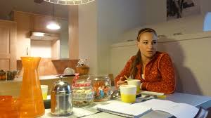 Lisa vittozzi wurde auf einmal ein dreikampf, zudem anastasiya kuzmina hinzu kam,. Auf A Glas L Mit Dorothea Wierer Miss Biathlon Barfuss Das Sudtiroler Onlinemagazin
