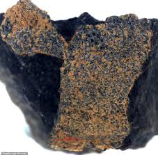 C'est une météorite affirme de son côté météo bretagne. La Meteorite De Woodmancote Est Une Relique De La Naissance Du Systeme Solaire Selon Les Experts Nouvelles Du Monde