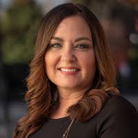 Kelli Tomlin, Sales Manager