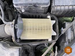 Wie oft ein luftfiltereinsatz gewechselt werden muss, hängt von den jeweiligen umgebungsbedingungen ab. Inspektion Luftfilter Wechseln Beim Vw Caddy 2k Tsi Vanclan De
