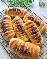 Resep - ROTI PISANG COKLAT . Recipe : ce liliana.wijaya68 Made by : @lina_dharmaputra . Bahan A : 300 gr tepung terigu protein tinggi / tepung komachi 60 gr gula pasir 10