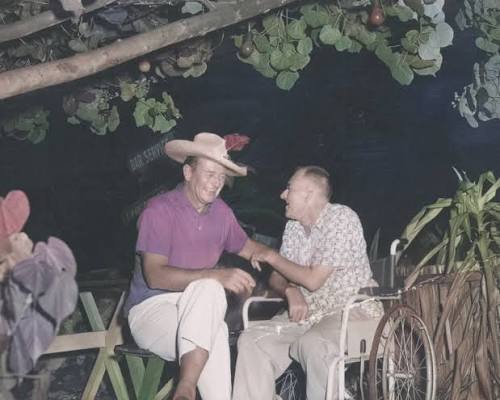 At a high-end restaurant, John Wayne sat quietly enjoying his meal when he  noticed a wealthy patron berating a waiter over a minor mistake. The man's  voice rose, drawing uncomfortable glances—but no