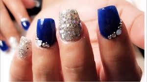 We have 100 graphics about decoradas uñas azul marino con dorado adding images, photos, photographs, wallpapers, and much more. Unas Acrilicas Cortas En Tono Plateado Con Azul Rey Paso A Paso Decoradas Con Swarosvkis Youtube