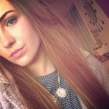 Laura Helm's Instagram, Twitter & Facebook