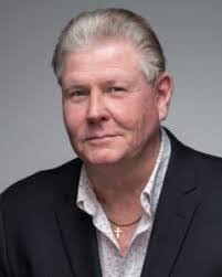 Natasha Jarrett's Instagram, Twitter & Facebook