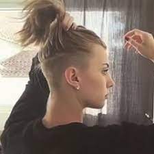 Https Sourireetrespirer Wordpress Com 2020 06 19 The Mini Haircut You Didnt Know You Needed Undercut Long Hair Half Shaved Hair Short Hair Undercut