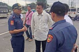 Guillermo lorenzo tolentino eleazar (born november 13, 1965) is a filipino police officer. Ncrpo Chief Guillermo Eleazar Threatens Lawsuit Over Viral Photo Philstar Com