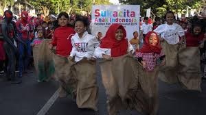 On july 4, 1776 the united states claimed its independence from england by signing the declaration of independence and the democracy was born. On Independence Day Of Indonesia Fun Games Are Everywhere Horizons En Tempo Co Tempo Co