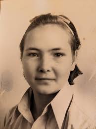 Historical photo of a mother from 1928