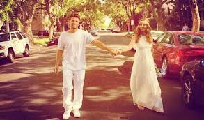 Αποφοίτησε από το θέατρο τέχνης. Oi Mystikoi Gamoi Ths Ellhnikhs Sooympiz Pics Patras Events