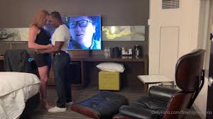Fitwifejewel and mrdd79