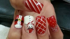 There are christmas fake nails and diy christmas nails. 70 Festive Christmas Nail Art Ideas For Creative Juice