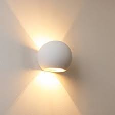 Wandlampe Wohnzimmer Flot Mit Schonem Lichtkegel Runde Leselampe Wand Aus Gips Individuell Bemalbar Wandstrahler Schl Wandlampen Wohnzimmer Wandlampe Lampe