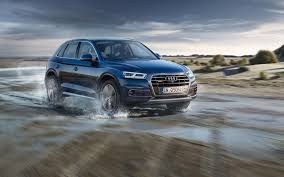 Audi Q5 2018 Http Www Suvdrive Com Comparison Audi Q5 Prestige Quattro 2018 Vs Land Rover Discovery Sport Hse 2017 Audi Q5 Audi Land Rover Discovery Sport