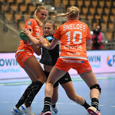 Noch heute würde eine auswahlmannschaft dieser nationen den europäischen basketball dominieren. Tsv Bayer 04 Leverkusen Mareike Thomaier Feiert Landerspieldebut