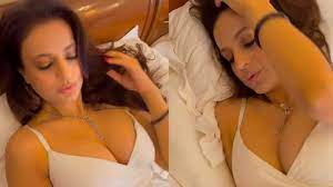 Amisha patel sex pic