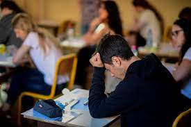 Retrouvez le programme d'histoire de 3 e en vidéos et révisez votre brevet avec sérénité !. Brevet 2021 Decouvrez Le Corrige De L Epreuve D Histoire Geographie En Serie Generale