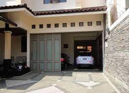 Kombinasi dengan warna kuning cerah bisa membuat rumah minimalis terlihat lebih luas dan ceria. 21 Kombinasi Cat Garasi Mobil Simple Dan Minimalis