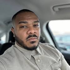 Aileen Gale's Instagram, Twitter & Facebook