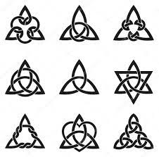 A large range of celtic knots and some stylized type or knots that are used as decoration by the in or around 450 ad, before the celts could be influenced by christianity, celtic culture took the form of. Vektorgrafiken Celtic Knot Triangle Vektorbilder Celtic Knot Triangle Depositphotos