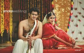 Kerala Hindu Wedding In The Traditional Attire Hindu Wedding Indian Wedding Jewelry Indian Wedding