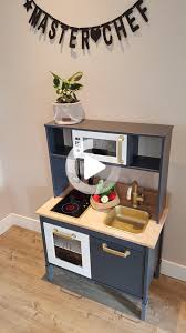 Ikea Kuche Zuhalter Aufkleber Mit Backofen Und Mikrowelle Ikea Hack Keukentje Ki In 2020 Ikea Spielkuche Ikea Kuche Kinder Ikea Kinderkuche