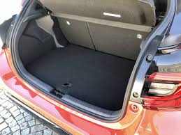 Hier sehen sie die bilder. Toyota Yaris Hybrid 2020 Test Fahrbericht Autoscout24