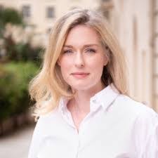 Allison Ochs's Instagram, Twitter & Facebook