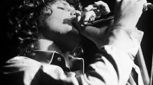 Джеймс дуглас моррисон — американский певец, поэт и музыкант, вокалист и лидер группы the doors. Nach Entblossung Doors Legende Jim Morrison Soll Nach Dem Tod Begnadigt Werden Augsburger Allgemeine