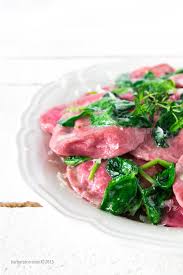 Io sono un'amante della pasta fresca, l'ho detto e scritto mille volte pubblicando ricette, scattando foto, evocando le domeniche in cui la. Pasta Fresca Rosa Idea Per Il Week End Provare A Farla