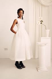 Keine lust über 1000 euro für ein brautkleid auszugeben? H M X Simone Rocha Jetzt Alle Looks Der Designerkollektion Anschauen Vogue Germany